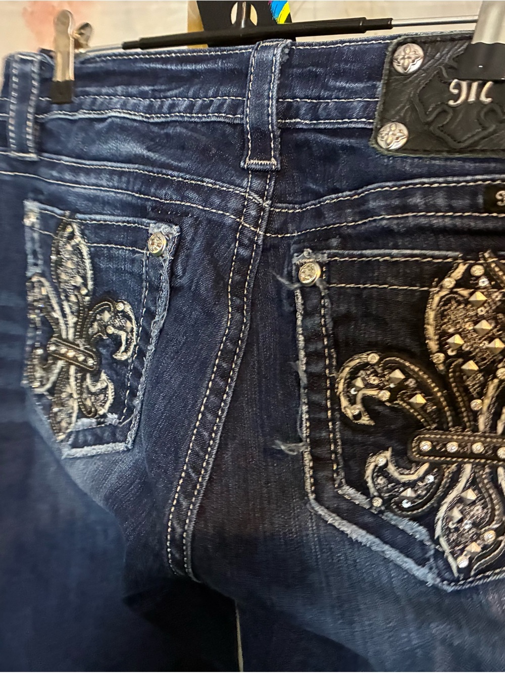 #175 Miss Me Fleur De Lis Bootcut Jeans Size 30